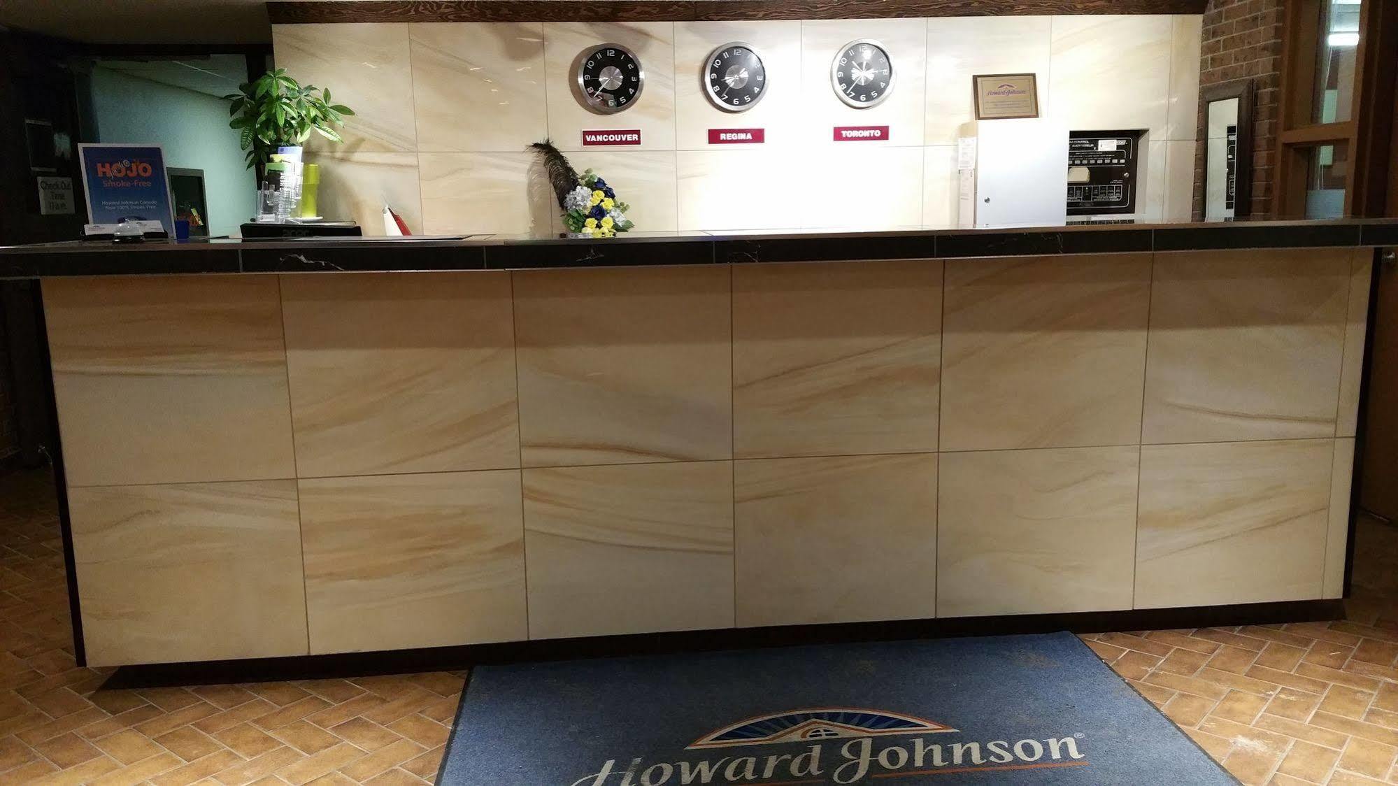 Howard Johnson By Wyndham Melville Buitenkant foto